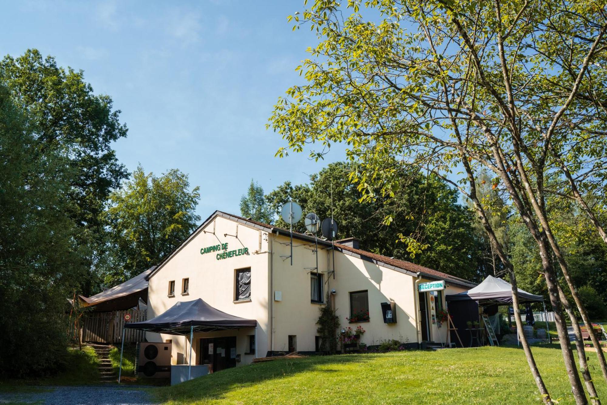 Camping De Chenefleur Tintigny Esterno foto